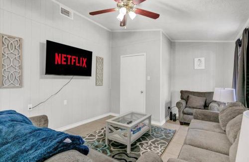 Groves House | Stylish 4 bedroom home in Groves