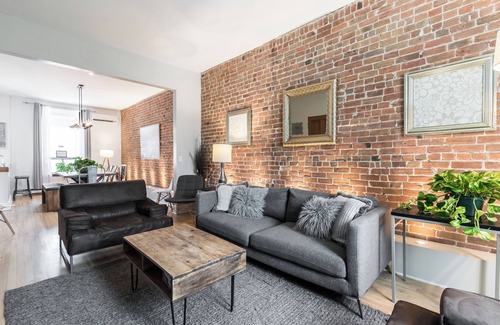 Latin Quarter Apartment | Stylish 4BDR Downtown Montreal Home - Brick Walls & Cozy Vibes