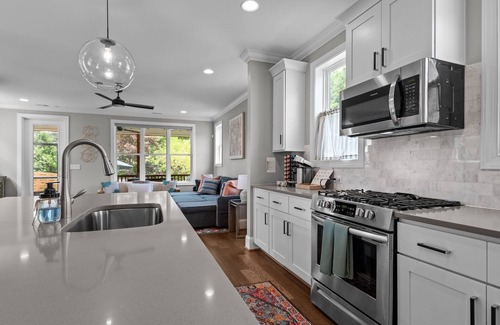 Southwest Raleigh House | Stylish 4BR Escape Arcade Games Near NC State, Lenovo & Fairgrounds