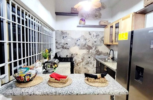 Eastwood Park Villa | Stylish 7BR Home In Halfway Tree @Kingston Manor