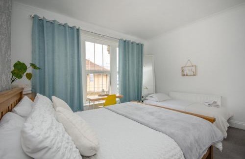 Fishponds Apartment | Stylish 91sqm Victoria 2 bedroom Apartment