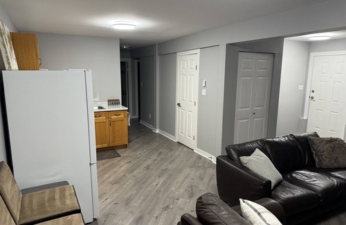 Lake Cowichan House | Stylish and cozy suite minutes away from Town!