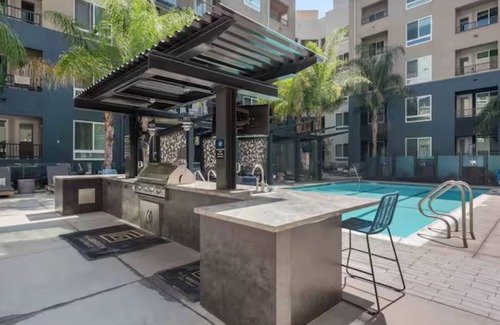 Atwater Village Apartment | Stylish and Elegant Unit in Griffith