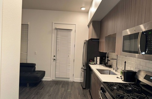 Atwater Village Apartment | Stylish and Elegant