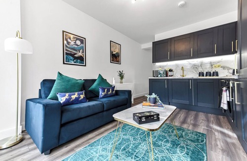 Crouch End Apartment | Stylish and Family Friendly 3 Bedroom Apartment