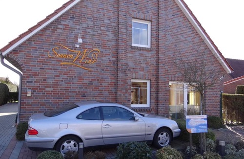 Harlesiel House | Stylish and homely: the tastefully furnished semi-detached house presents