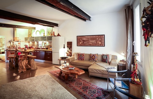 Old Town Apartment | Stylish and Renovated Apartment in Old Nice