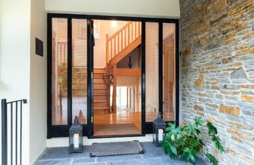 Templenoe House | Stylish and spacious home with sea & mountain views