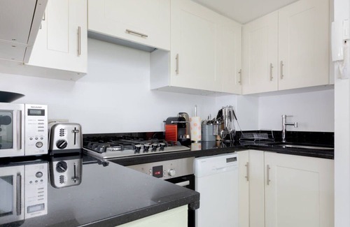 Covent Garden Apartment | Stylish Apartment & Private Rooftop Covent Garden
