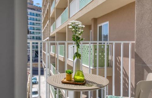 Mgarr Apartment | Stylish Apartment Heart of St Julians Sleeps 5