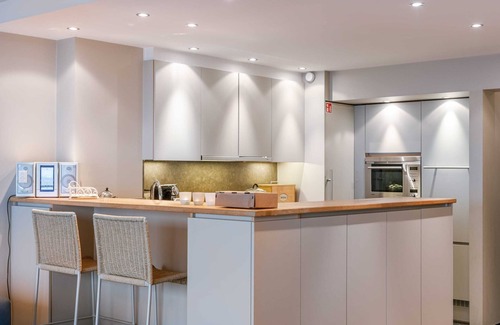 Duinbergen Apartment | Stylish apartment with frontal seaview and parking