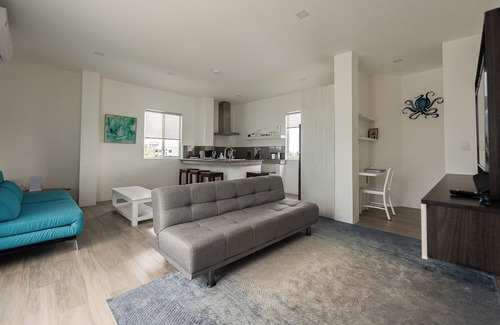 Puerto Ayora Apartment | Stylish apartment with Private Terrace