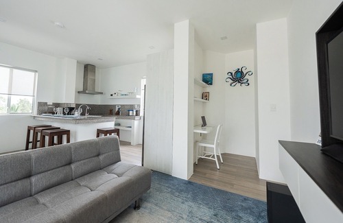 Puerto Ayora Apartment | Stylish apartment with Private Terrace