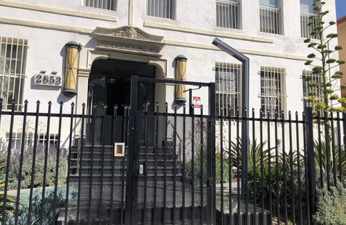 Westlake Apartment | Stylish Apartment in Koreatown! Central Location!