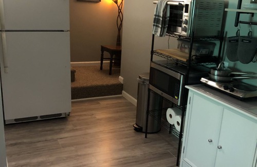 Blueberry Estates Apartment | Stylish apartment in a beautiful neighborhood near Lake Ossipee