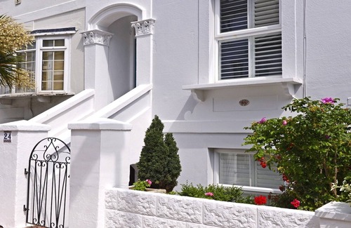 Eastbourne Apartment | Stylish apartment in the heart of central Eastbourne close to beach and cafes