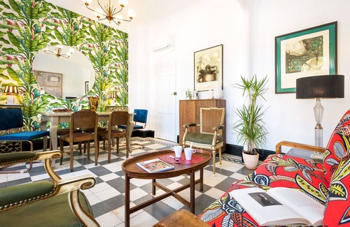 Central District Apartment | Stylish apartment in wonderful location. Romanilla