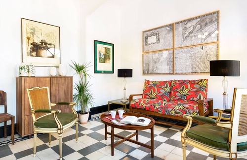 Central District Apartment | Stylish apartment in wonderful location. Romanilla