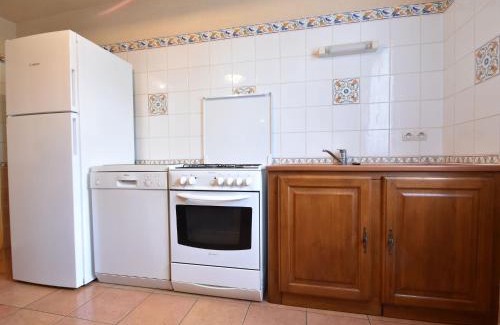 Faverolles House | Stylish Apartment Near Beach