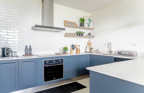 Escazu Apartment | Stylish Apartment w/Workspace, Pool & Gym