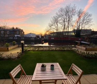 Uxbridge South Apartment | Stylish Apartment with Terrace