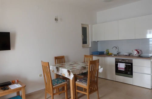 Starigrad Apartment | Stylish apartments in beachfront villa with heated pool and a private beach
