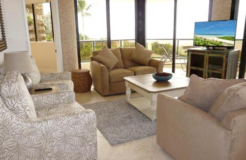 Marco Island House | Stylish beachfront condo with spa/pool and ocean views