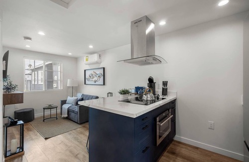 Reseda House | Stylish Brand-new ADU in Reseda