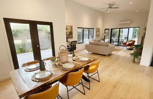 Cape Woolamai House | Stylish cape beach house