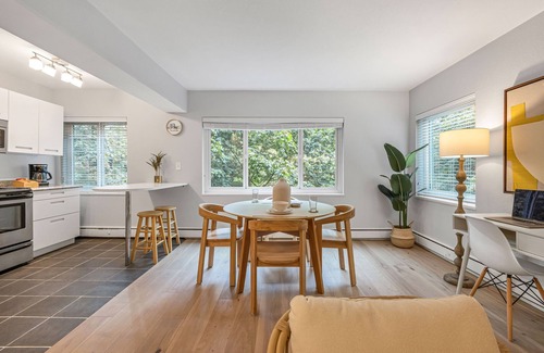 Downtown Seattle Condo | Stylish Chic Condo + Free Parking, Convention Ctr!