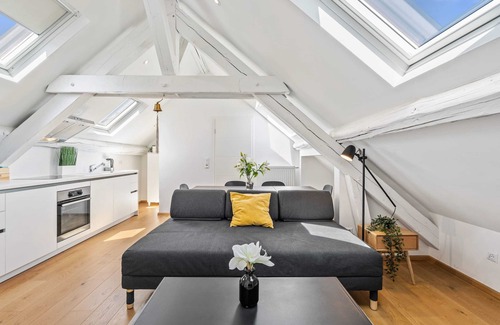 Limpertsberg Apartment | Stylish City Escape: Modern 3-BR in Limpertsberg