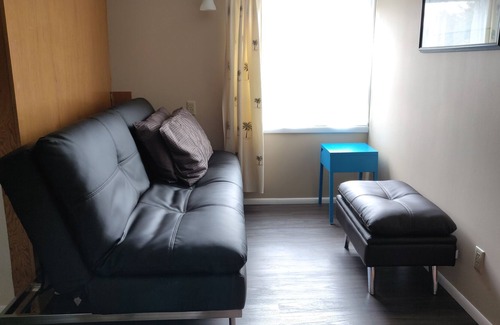 Corvallis House | Stylish & Clean Apartment In a Beautiful Quiet Neighborhood