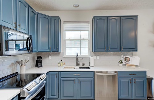 Acton House | Stylish Comfort in Southeast Indy!