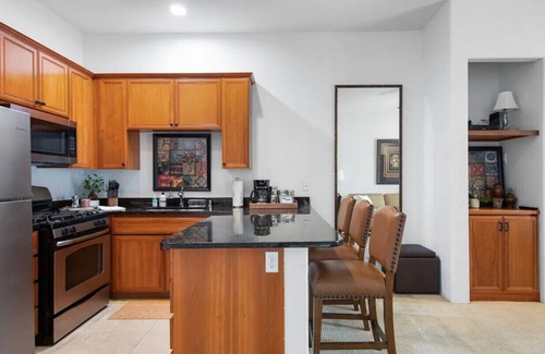 Desert Club Estates Condo | Stylish Condo Near Old Town La Quinta – Perfect for a Relaxing Escape!n