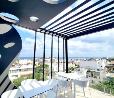Gonzalo Guerrero Apartment | Stylish Condo with Roof top Ocean views near Mamitas Beach and 5th AVE