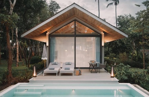 Ko Kaeo Villa | stylish, contemporary design one bedroom pool villa