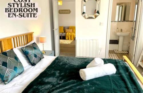 Bishop's Stortford Apartment | Stylish Cosy and Bright Apartment - Fantastic Location - Perfect for Business or solo travellers