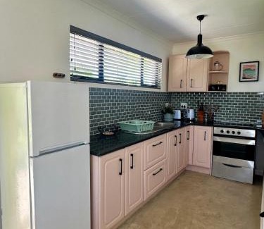 Merrivale Apartment | Stylish Cottage on secure estate