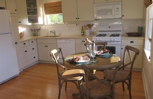 Carpinteria Cottage | Stylish Cottage Retreat by the Sea in Carpinteria