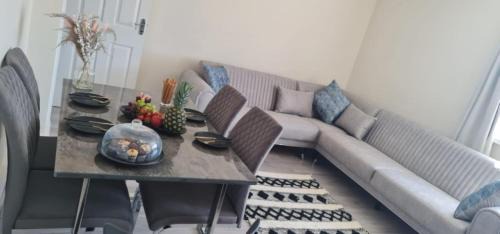 Hoxton Apartment | Stylish & Cozy 2-Bedroom Flat in Hoxton & Shoreditch