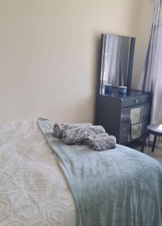 Hoxton Apartment | Stylish & Cozy 2-Bedroom Flat in Hoxton & Shoreditch