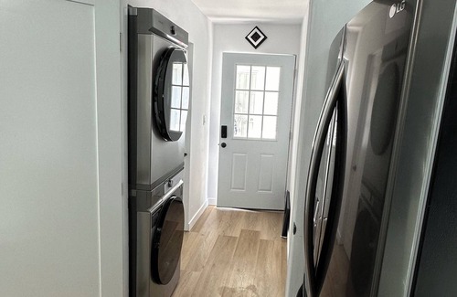 Del Rey House | Stylish & Cozy 2BR in Del Rey