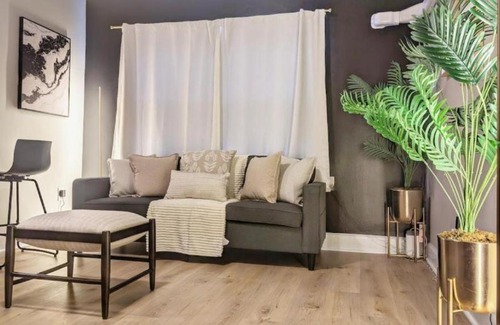 Potomac West Apartment | Stylish & Cozy #3 8 mins to DCA & Washington DC