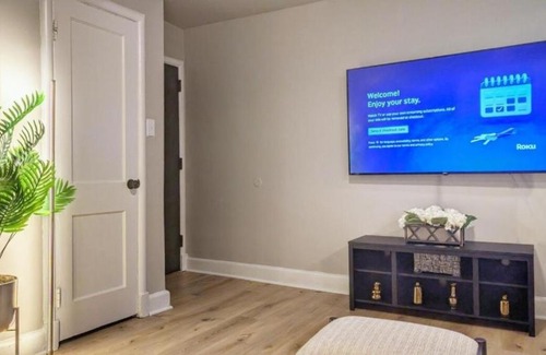 Potomac West Apartment | Stylish & Cozy #3 8 mins to DCA & Washington DC
