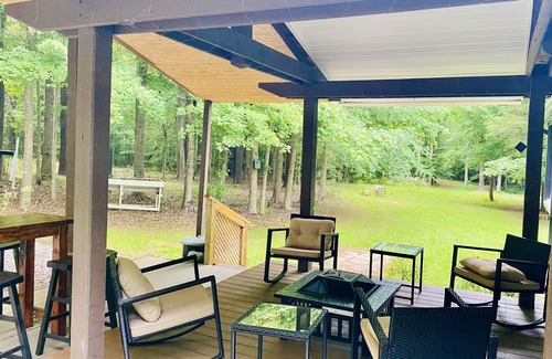 Franklinton House | Stylish Cozy Cottage Snuggled in a Zen Botanical Oasis UNDER THE STARS!