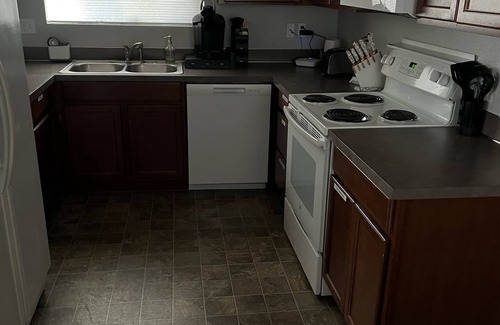 South Tacoma Apartment | Stylish cozy house that sits near Manitou Park.