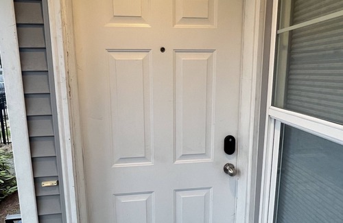 South Tacoma Apartment | Stylish cozy house that sits near Manitou Park.
