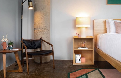 Downtown Dallas Hotel | Stylish Dallas Stay: Rooftop Pool w/City Skyline Views! Artsy Vibes