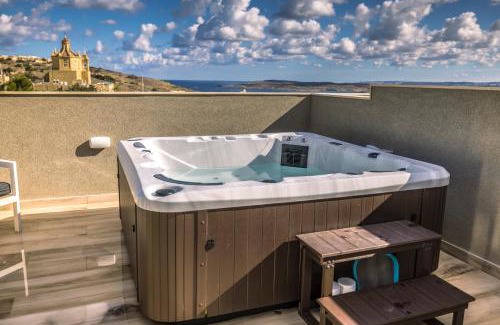 Ghajnsielem Apartment | Stylish Duplex 3 Bedroom Jacuzzi, BBQ, Scenic Views