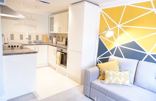 Arbury Apartment | Stylish Duplex Flat in the Centre of Cambridge
